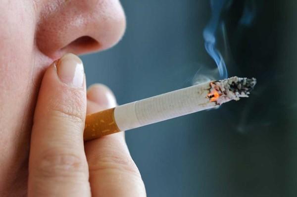 Hút thuốc lá là nguyên nhân hàng đâu gây bệnh phổi tắc nghẽn mạn tính